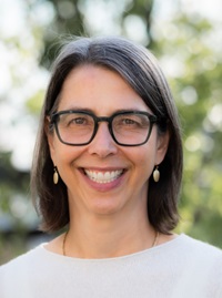 Judith Long headshot